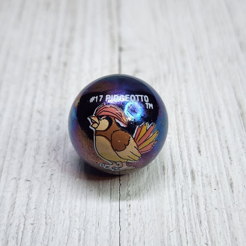 Vintage Pokemon Pidgeotto #17 Marbles Holo Metallic Toy Biz Collectible